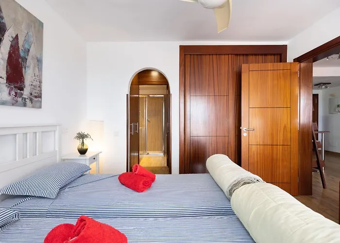 Attic Vistas Mit Wunderschoenem Meerblick By Interhome Apartman