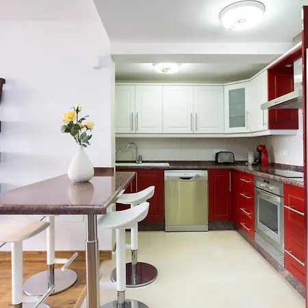 Appartement Attic Vistas Mit Wunderschoenem Meerblick By Interhome *