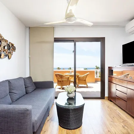 Appartamento Attic Vistas Mit Wunderschoenem Meerblick By Interhome *