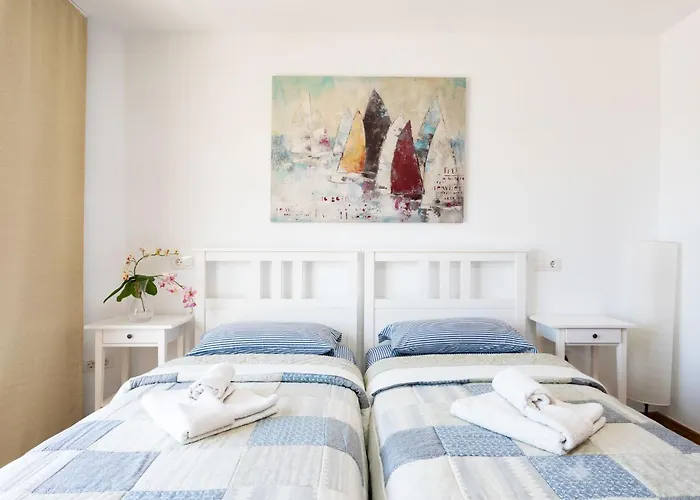 Appartement Attic Vistas Mit Wunderschoenem Meerblick By Interhome *